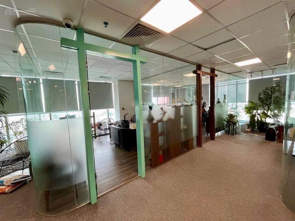 Siêu phẩm building đẹp nhất hoàng quốc việt, dt 132m x 9t, có hầm, lô góc, sổ nở hậu, nhỉnh 60 tỷ