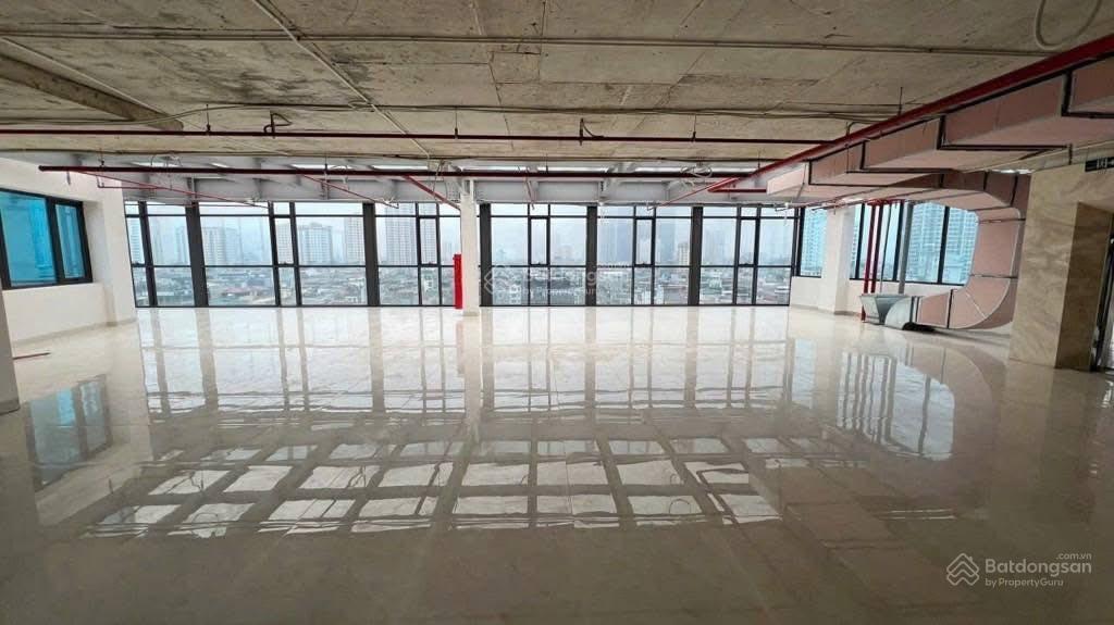 Đại bàng dòng tiền hoàng quốc việt, cầu giấy dt 400m2, mt 20m, 96 phòng, dt 4 tỷ/năm, nhỉnh 95 tỷ