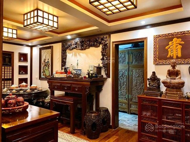 Bán nhà 83m nhỉnh 50 tỷ, phó đức chính, ba đình, mặt phố, vỉa hè rộng, kinh doanh cho thuê đa dạng.