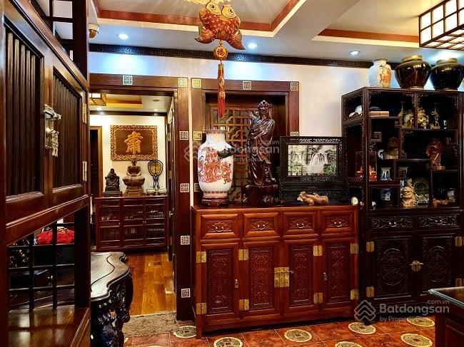Bán nhà 83m nhỉnh 50 tỷ, phó đức chính, ba đình, mặt phố, vỉa hè rộng, kinh doanh cho thuê đa dạng.