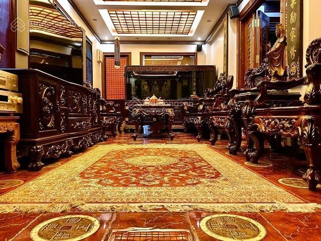 Bán nhà 83m nhỉnh 50 tỷ, phó đức chính, ba đình, mặt phố, vỉa hè rộng, kinh doanh cho thuê đa dạng.