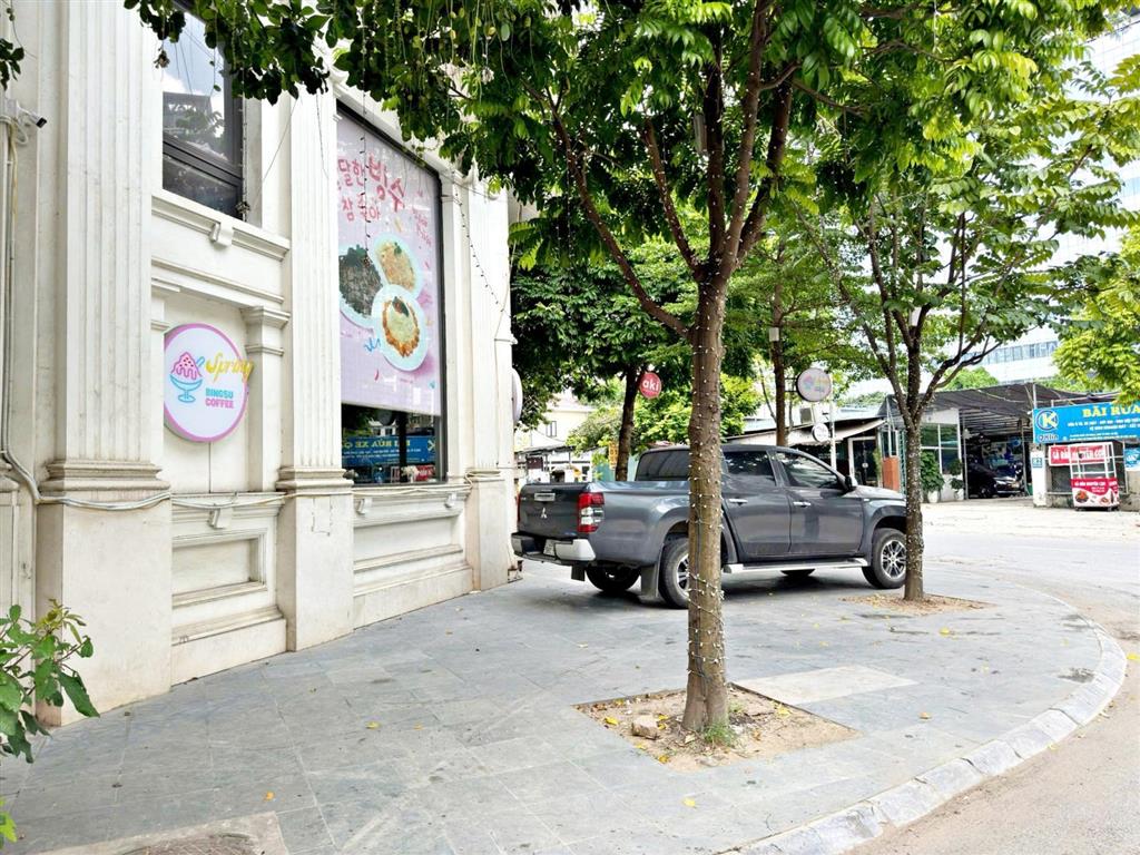 [đất vàng mặt phố] trần thái tông, cầu giấy dt 270m2, mt 10m, nở hậu, building hạng a 24 tỷ/ 1 năm