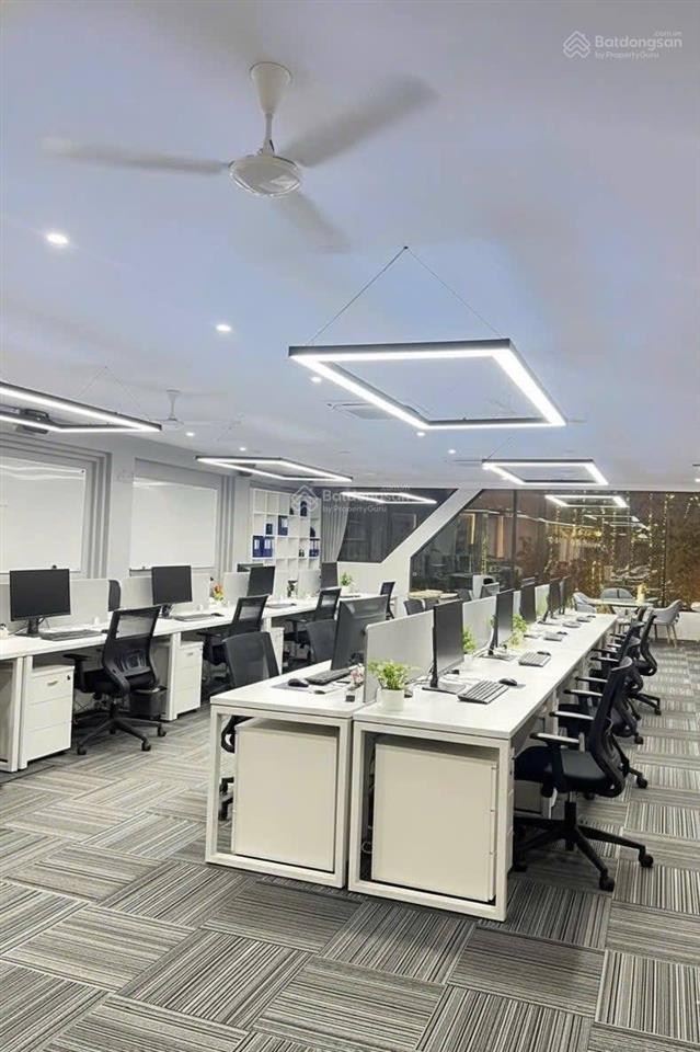 Bán mặt phố ba đình dt 300m2 x mt 18m, ngay điểm giao 4 phố lớn, dthu 30 tỷ/ 1 năm, nhỉnh 230 tỷ