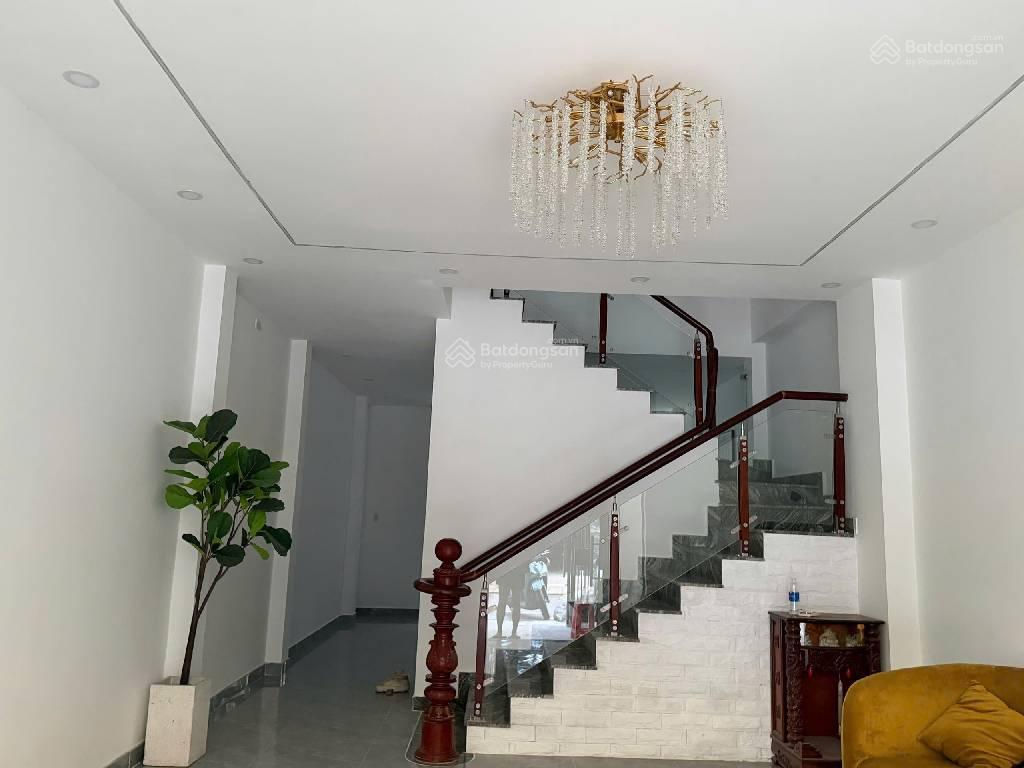 Nhà đẹp mặt tiền thạnh xuân  gần tô ngọc vân  69m2 2 tầng, 6.8 tỷ