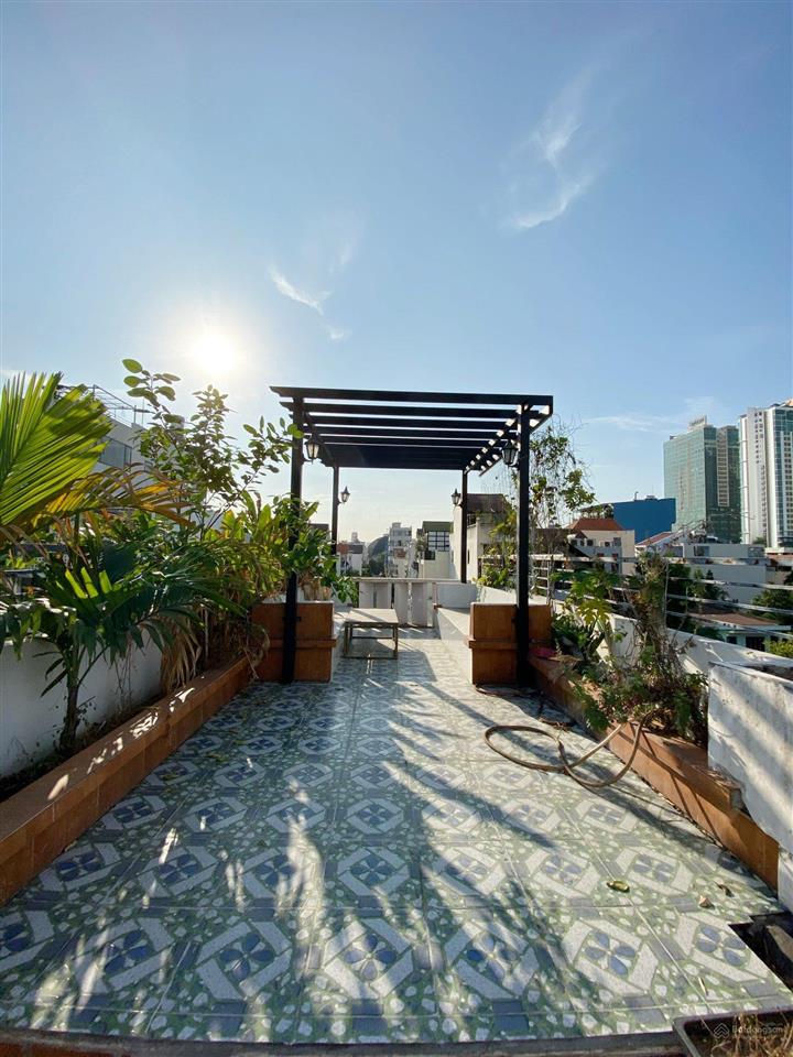 Bán nhà mặt phố tại 41 đường số 8  sau lưng chung cư the vista  26 tỷ vnd, 109 m2, 4pn, 4wc