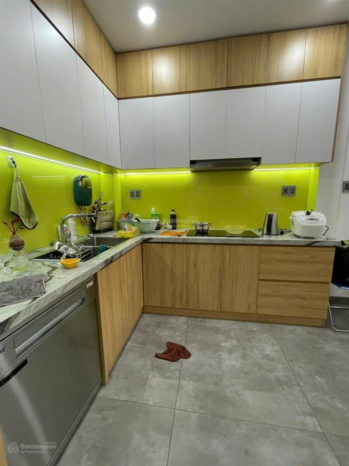 Bán nhà mặt tiền nội bộ trung tâm hành chính quận 11. 4mx16m 1 lầu giá 9,8 tỷ