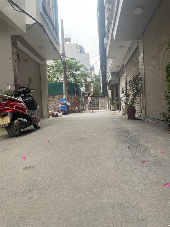 Cần bán gấp mảnh đất phố phú thượng 60m2, mt 5.2m, 12,5 tỷ, ô tô vào, sổ vuông a4