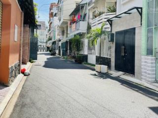 Gấp bán cho con định cư mỹ. căn nhà đường số 11 linh xuân xe hơi đậu cửa