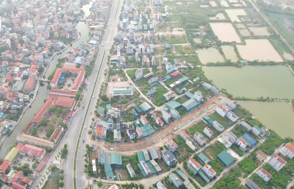 Cắt lỗ sâu 93m đất dịch vụ lại yên. giá 90tr/m². vị trí đẹp