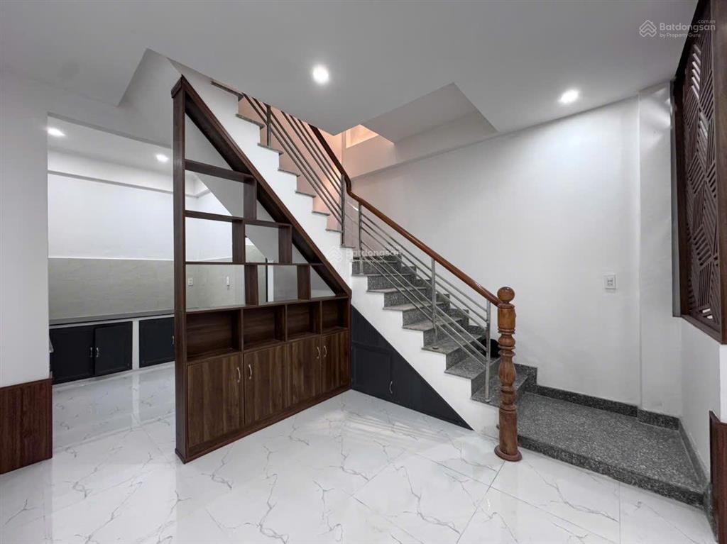 Nhà đẹp trung tâm ninh kiều chỉ 2,45 tỷ