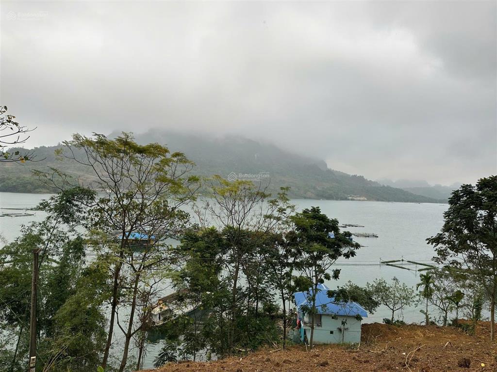 Cần chuyển nhượng hơn 9000 m2 đất thổ cư bám hồ hòa bình gần 200 m tại cảng ngòi hoa tân lạc
