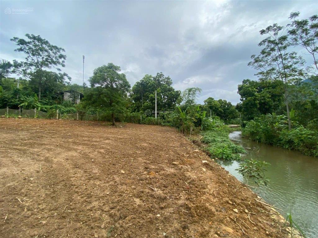 Cần chuyển nhượng 925 m2 đất thổ cư bám suối tại ba vì, hà nội