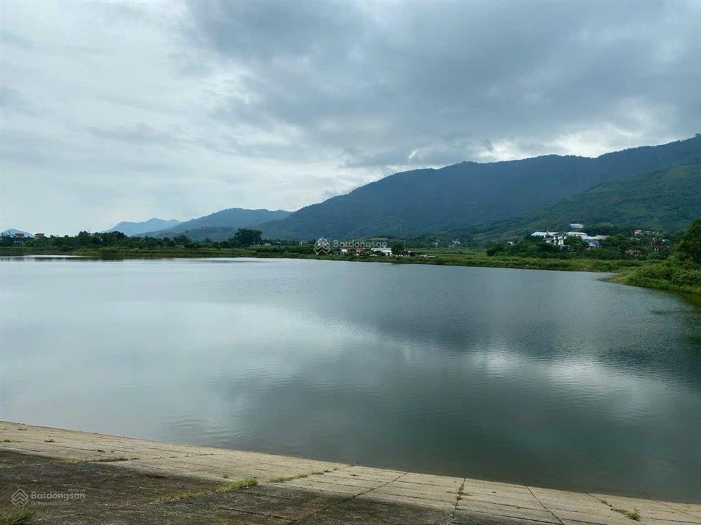 Cần bán 1088 m² đất thổ cư bám hồ tại yên bình thạch thất hà nội