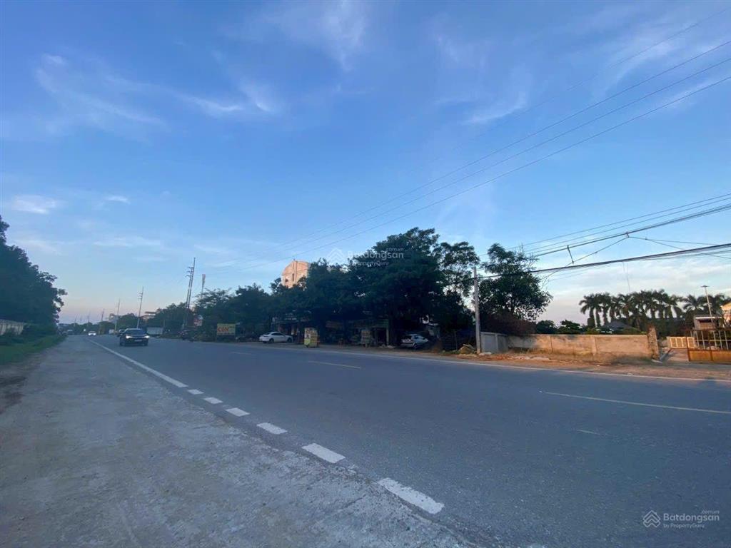 Cần bán 709 m² đất mặt đường 21 xã phú cát hà nội