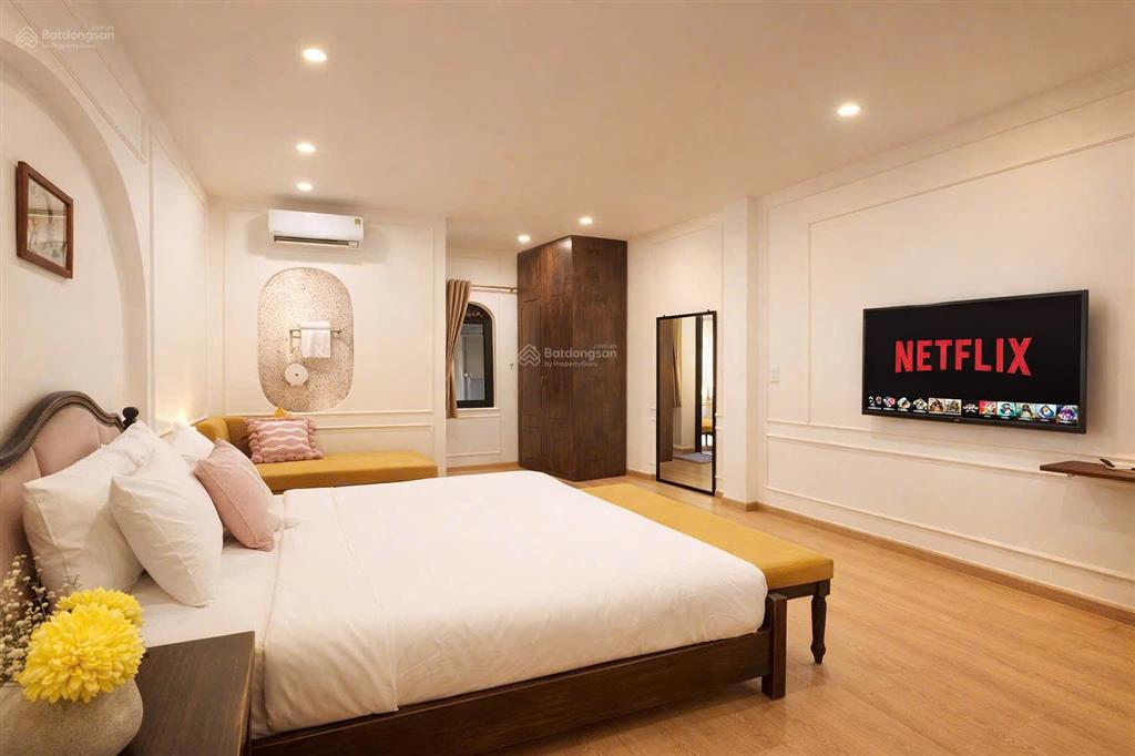 Hạ giá 10 tỷ mt đinh tiên hoàng, q1  giá đầu tư dưới 25 tỷ  hđt 50tr/th  dt đẹp 4.4x18m