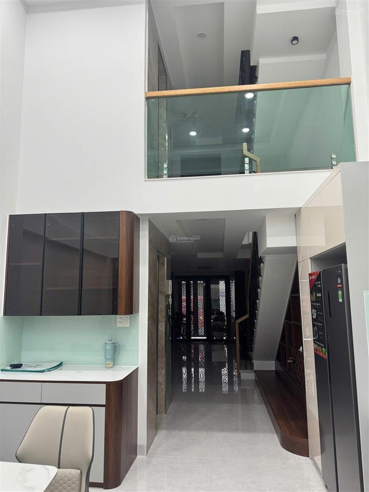 Hạ giá 3 tỷ  hiếm nhà đường 3/2, q10 dưới 16 tỷ  6 tầng  nhà kiên cố  4.5 x 14m  cn 61m2