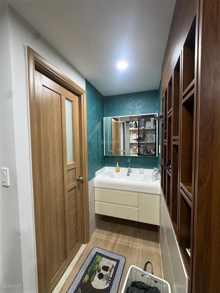 Hạ giá 3 tỷ  hiếm nhà đường 3/2, q10 dưới 16 tỷ  6 tầng  nhà kiên cố  4.5 x 14m  cn 61m2