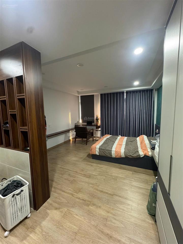 Hạ giá 3 tỷ  hiếm nhà đường 3/2, q10 dưới 16 tỷ  6 tầng  nhà kiên cố  4.5 x 14m  cn 61m2