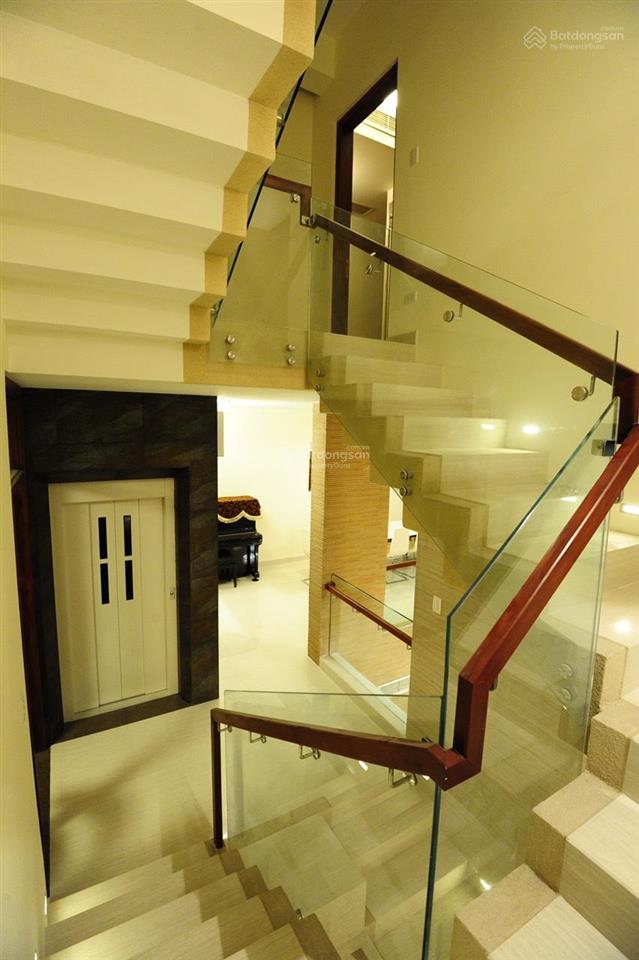 Hạ giá bán gấp 30 tỷ về 25 tỷ  chỉ 155tr/m2  phan xích long  7x25m  hầm 4 tầng  522m2 sàn
