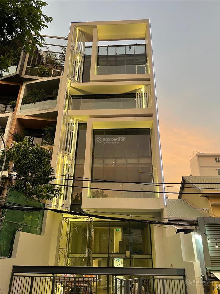 Bán gấp nhà phạm ngọc thạch q3  gần hồ con rùa, nhà thờ đức bà  6x21m  ct hầm, 6 tầng  29.9 tỷ