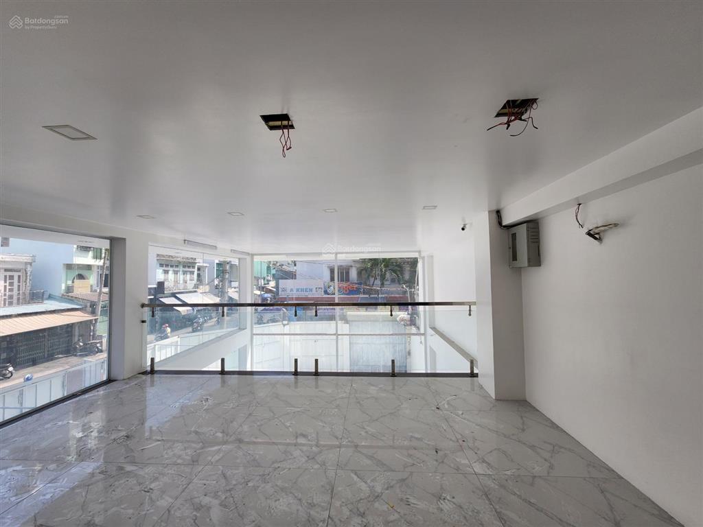 Hạ giá 8 tỷ building tô hiến thành, quận 10  dt 10 x 13m  122.6m2  7 tầng  hđt 80 tr/th