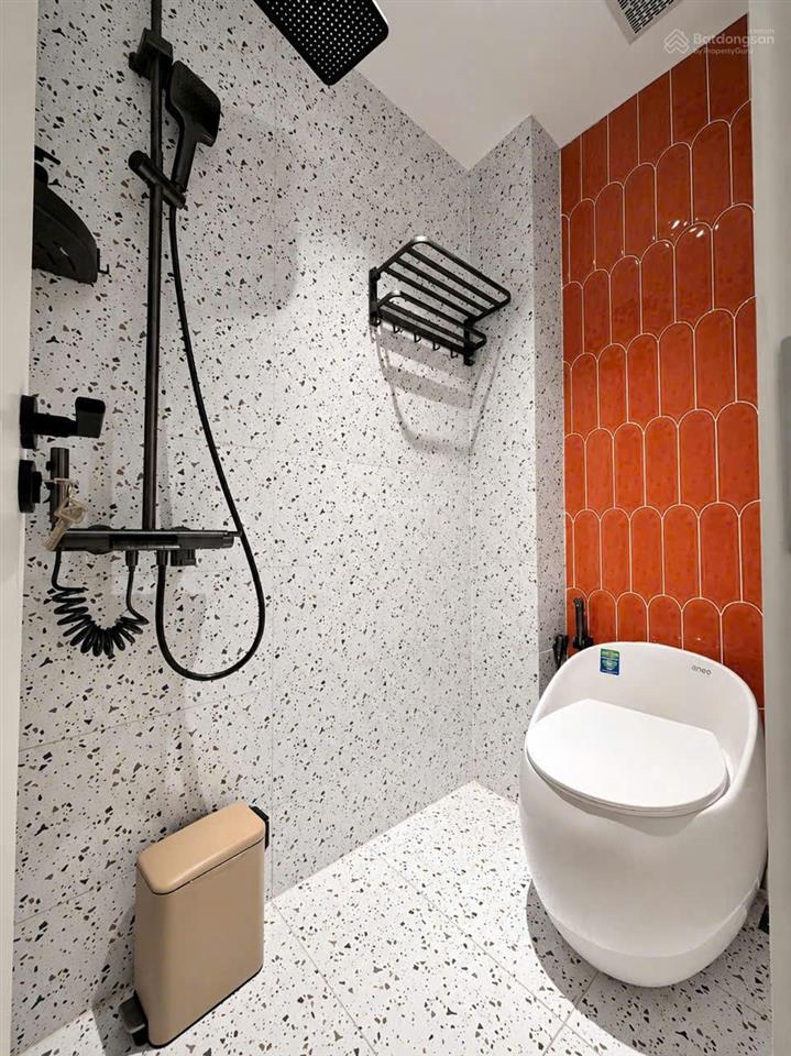 Bán tòa chdv hầm, 6 tầng đường thăng long, tb  8.5x31m  1180m2 sàn  chỉ 170tr/m2  dòng tiền 8%