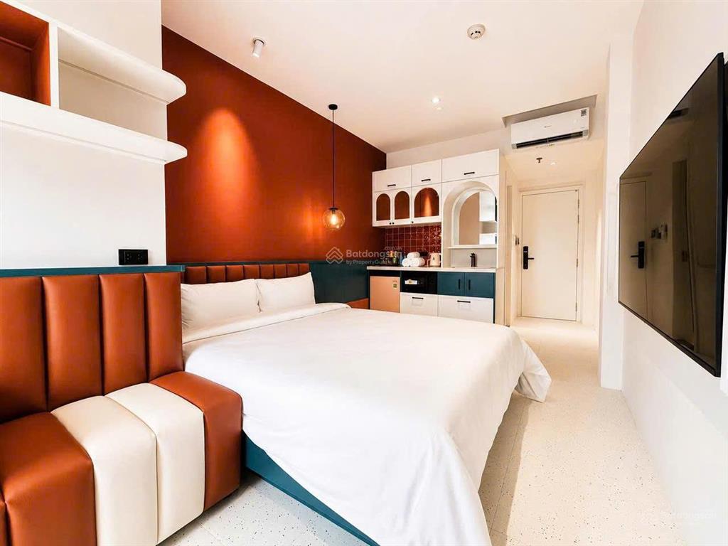 Bán tòa chdv hầm, 6 tầng đường thăng long, tb  8.5x31m  1180m2 sàn  chỉ 170tr/m2  dòng tiền 8%