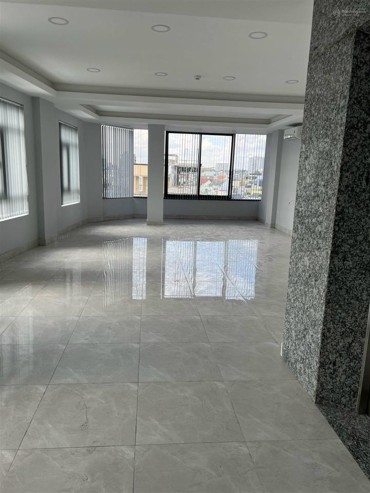 Mtkd phan đình phùng  hai bà trưng, pn  dt 7x20m  6 tầng  cn 138m2  hạ giá 45.5 tỷ