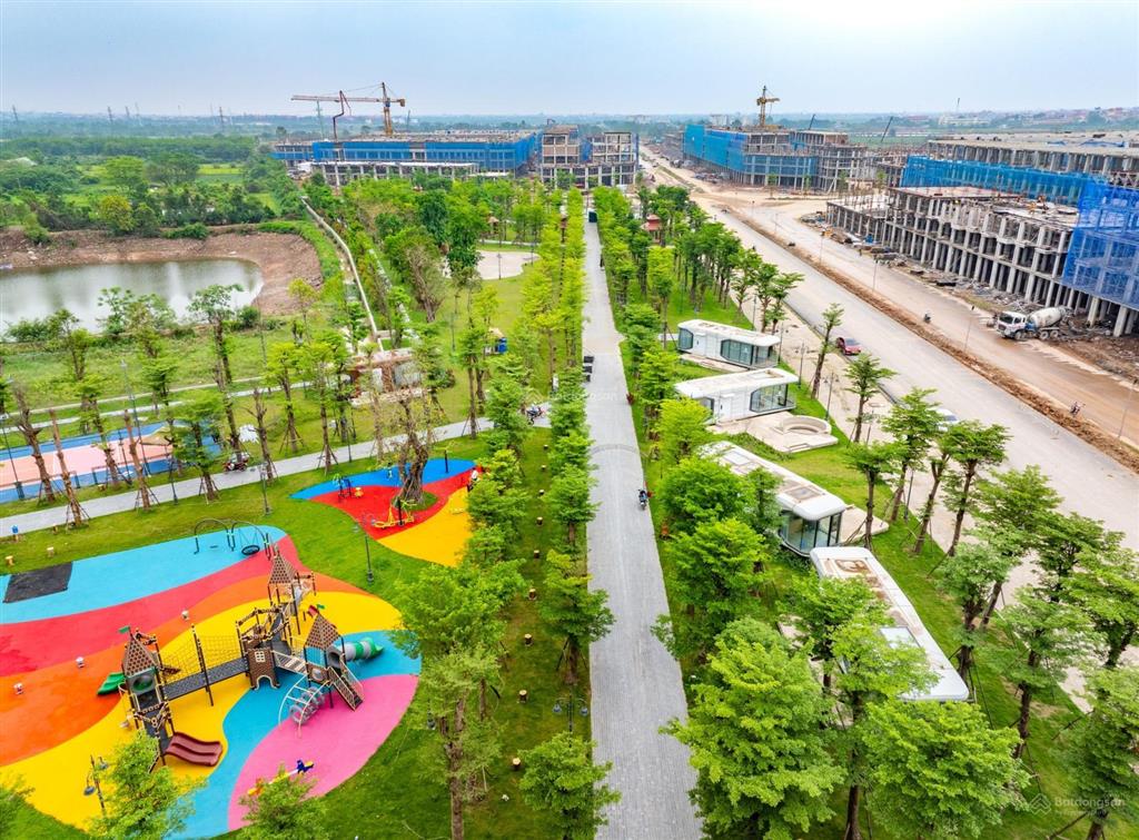 Em có duy nhất 1 căn liền kề 75m2 view công viên, giá 17 tỷ, bàn giao tháng 9/ ***