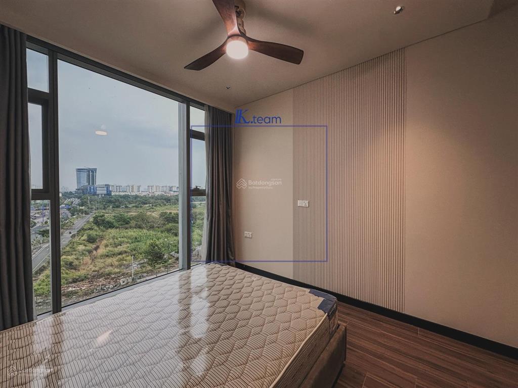 O n l y 1 tại empire city  giá thuê 38tr net  bàn giao full nội thất new 100%