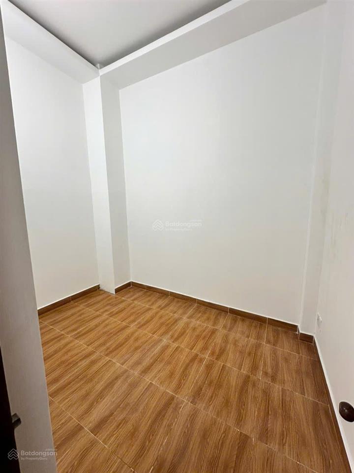 Nhà 1 trệt 1 lầu 1 sân thượng đường hiệp bình, thủ đức