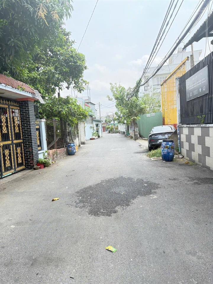 Nhà 1 trệt 1 lầu 1 sân thượng hẻm xe hơi đường số 4, p. hiệp bình chánh, thủ đức