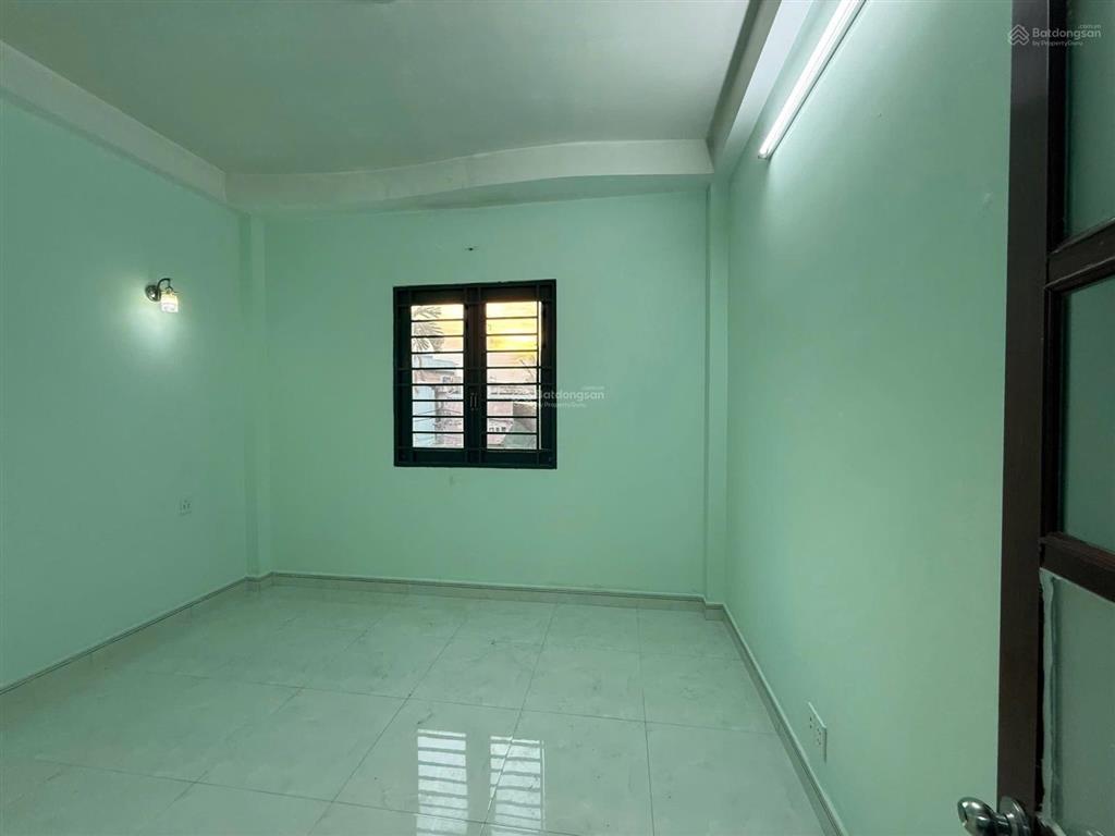 Nhà 1 trệt 2 lầu hẻm xe hơi đường 25 khu bên sông p. hiệp bình