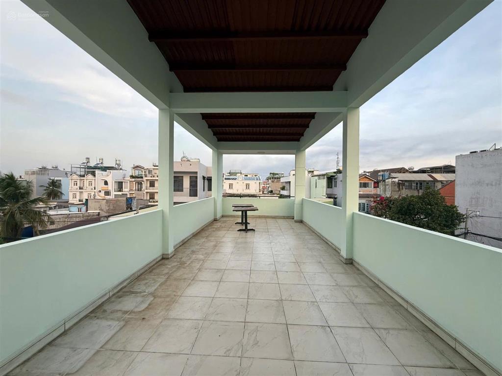 Nhà 1 trệt 2 lầu hẻm xe hơi đường 25 khu bên sông p. hiệp bình