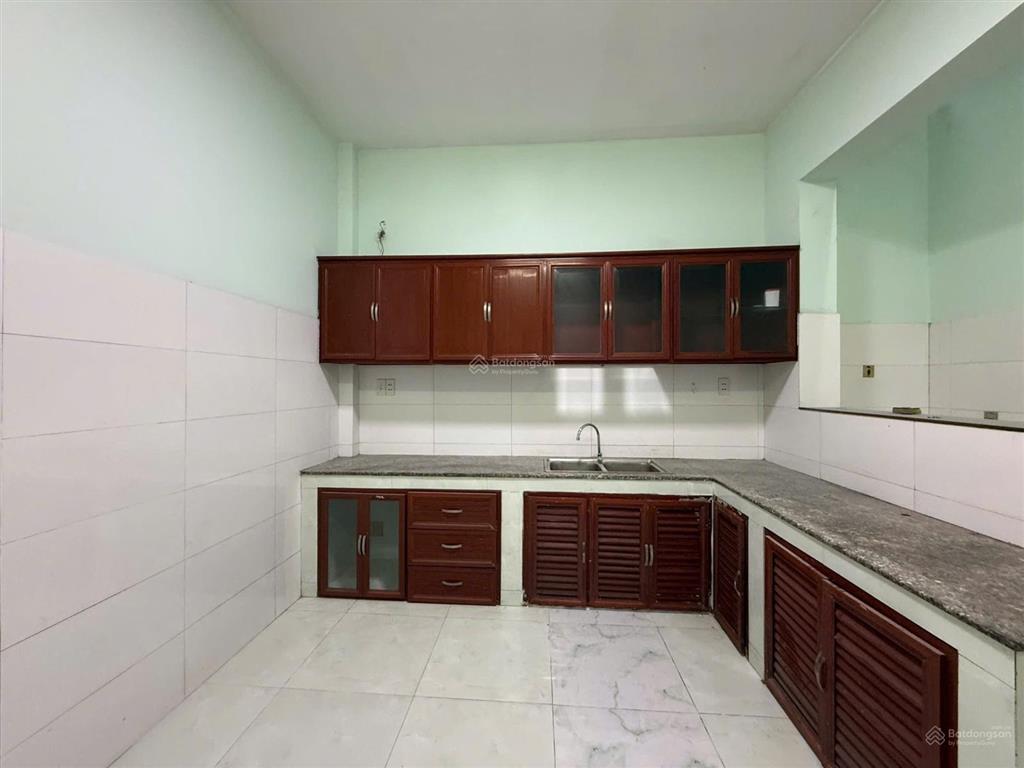 Nhà 1 trệt 2 lầu hẻm xe hơi đường 25 khu bên sông p. hiệp bình