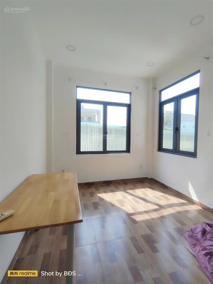 Nhà 72.6m² 3 tầng 2pn 3wc khu bên sông gigamall hbc 6tỷ950 tl