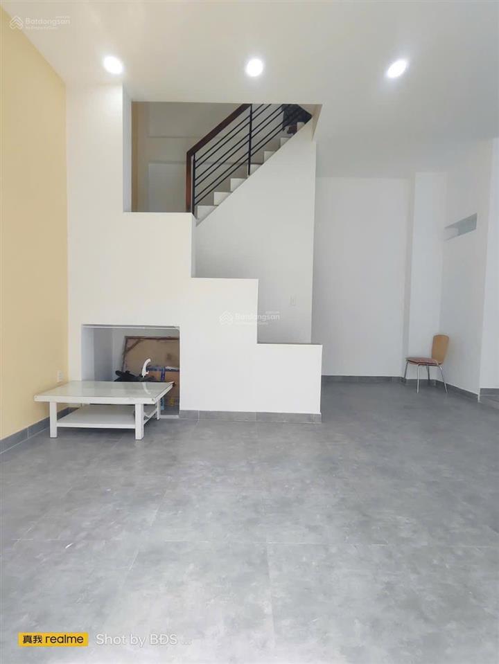Nhà 72.6m² 3 tầng 2pn 3wc khu bên sông gigamall hbc 6tỷ950 tl