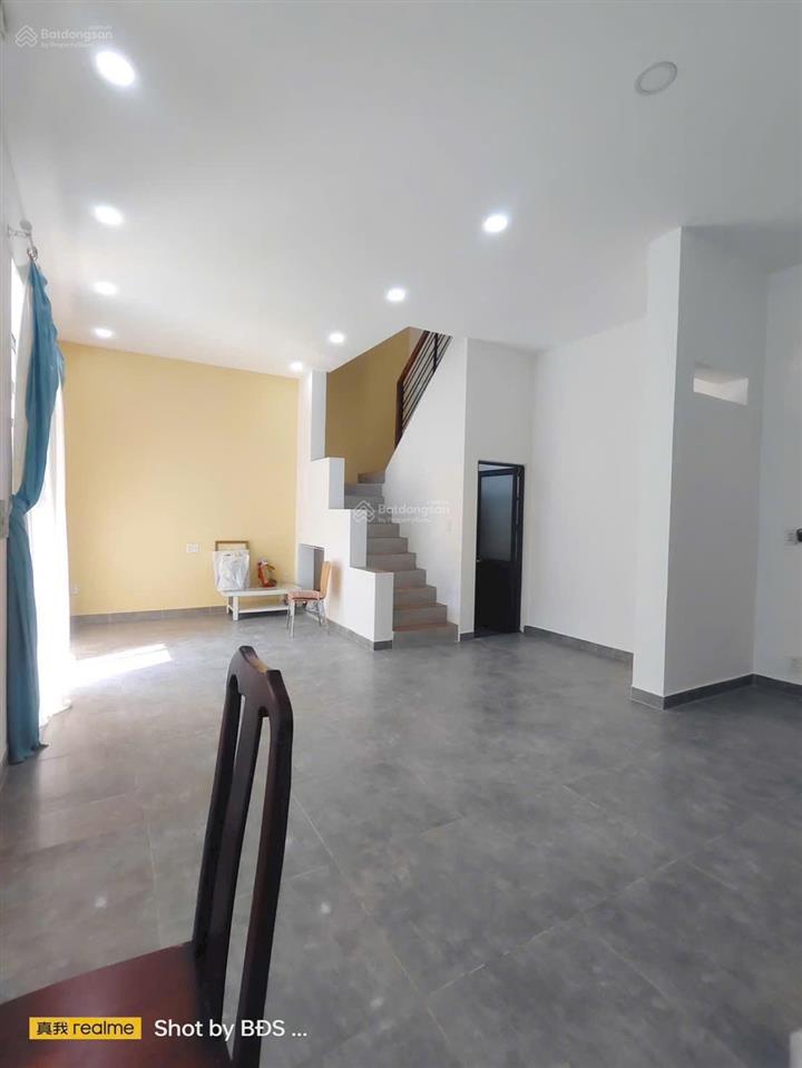 Nhà 72.6m² 3 tầng 2pn 3wc khu bên sông gigamall hbc 6tỷ950 tl