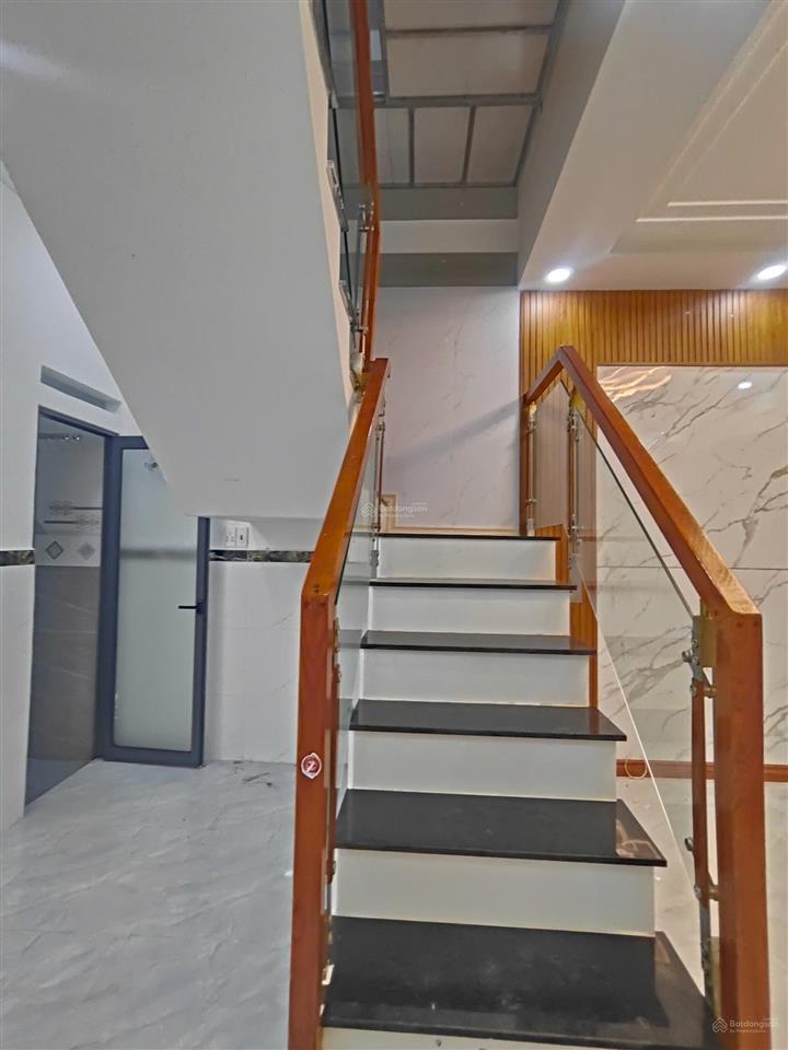 Nhà đẹp 32m2 1 trệt 1 lầu đường 49, p. hiệp bình chánh, thủ đức