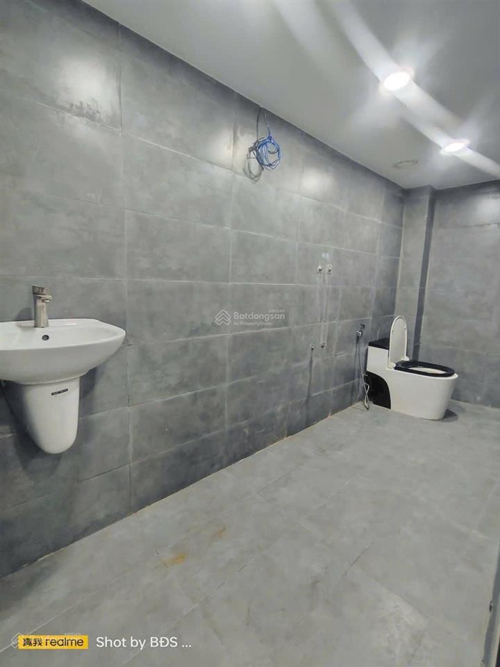 Nhà đẹp 70m2 có 3pn hẻm xe hơi đường tam bình