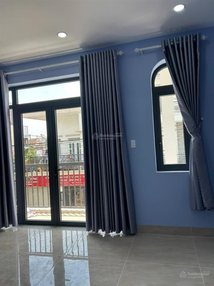 Nhà 61m2 3 tầng mới xây hẻm xe hơi linh đông
