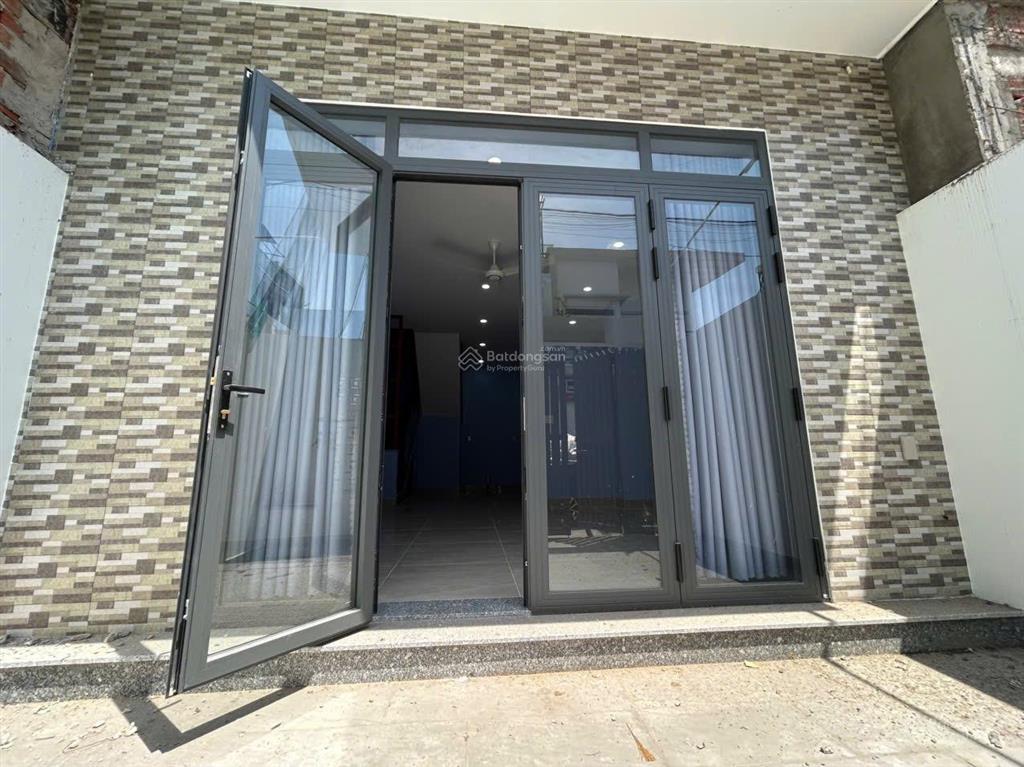 Nhà 61m2 3 tầng mới xây hẻm xe hơi linh đông