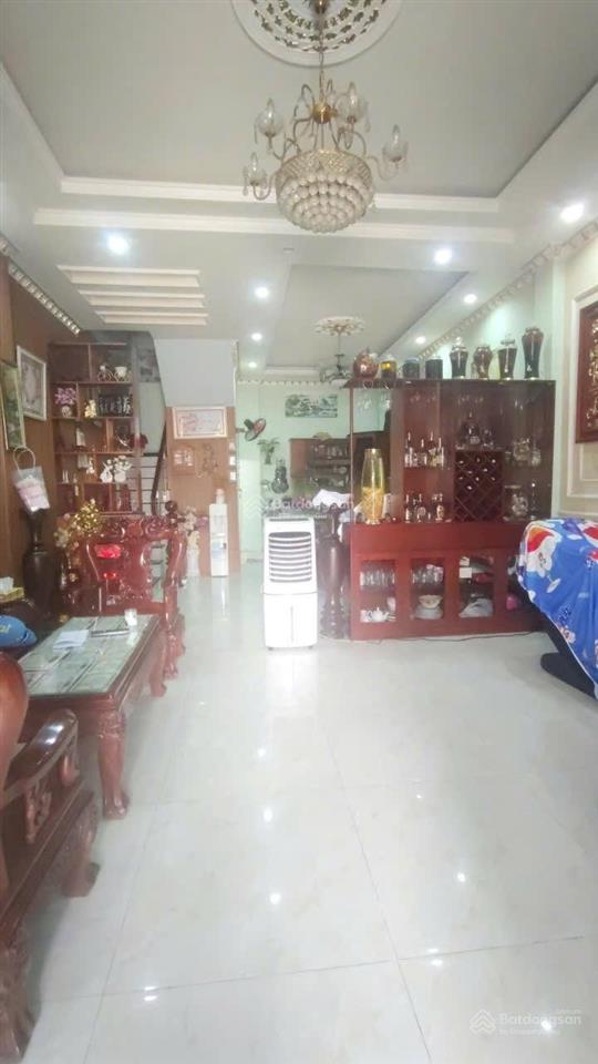 Nhà 1 trệt 2 lầu 3pn 4wc ngay chợ hiệp bình