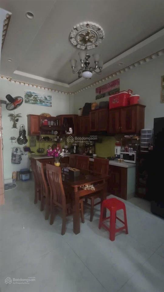 Nhà 1 trệt 2 lầu 3pn 4wc ngay chợ hiệp bình