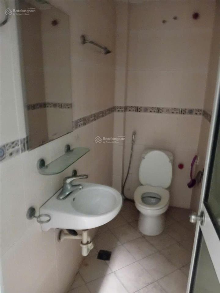 Cho thuê văn phòng lê đức thọ, 70m2 trang thiết bị đầy đủ, có hầm gửi xe, 12trđ/tháng