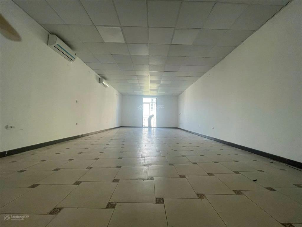Chính chủ cho thuê văn phòng mặt đường 460 khương đình, thanh xuân, hà nội.  0971 597 ***