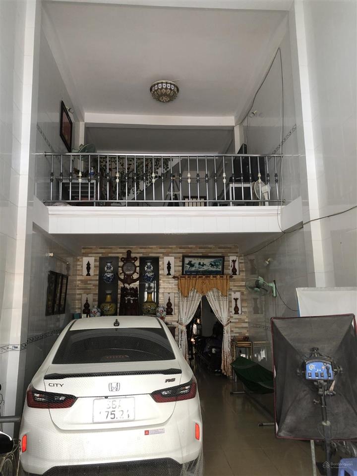 Bán nhà mặt phố 160 hùng vương, 5,5 tỷ, 64m2, chính chủ