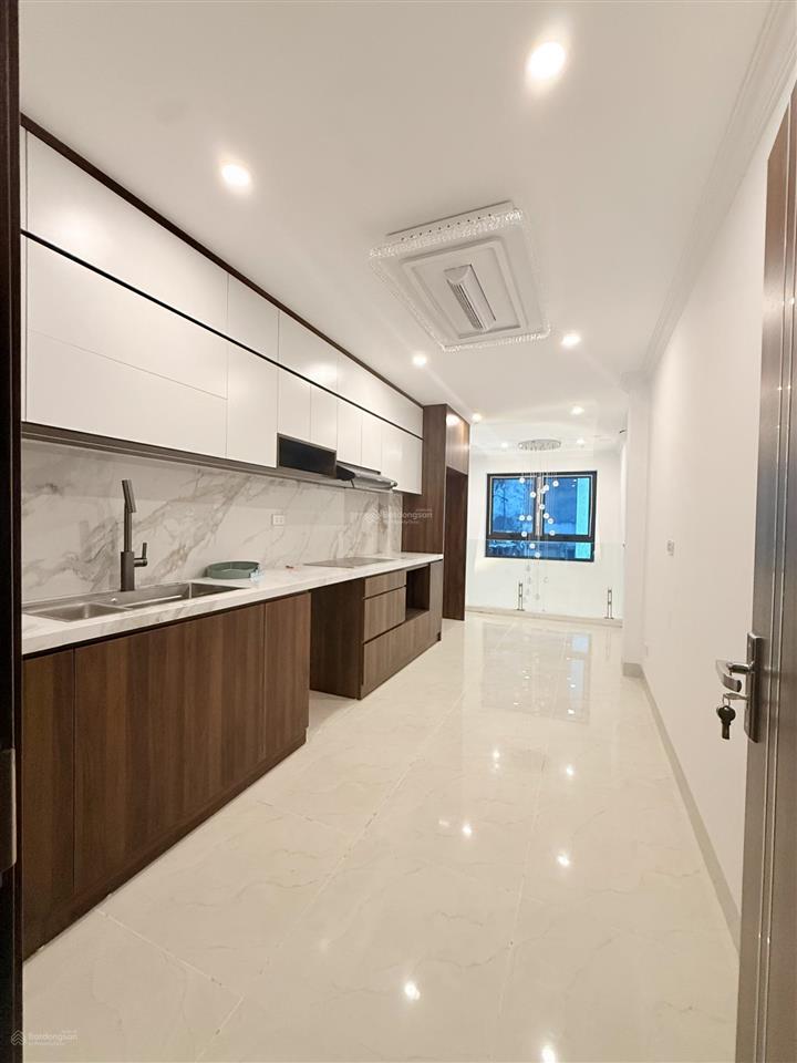 Nhà 34m2x6t, cầu thang máy, phố kim mã, ba đình, ô tô 20m, ngõ nông thoáng, sát lăng bác 10,9 tỷ