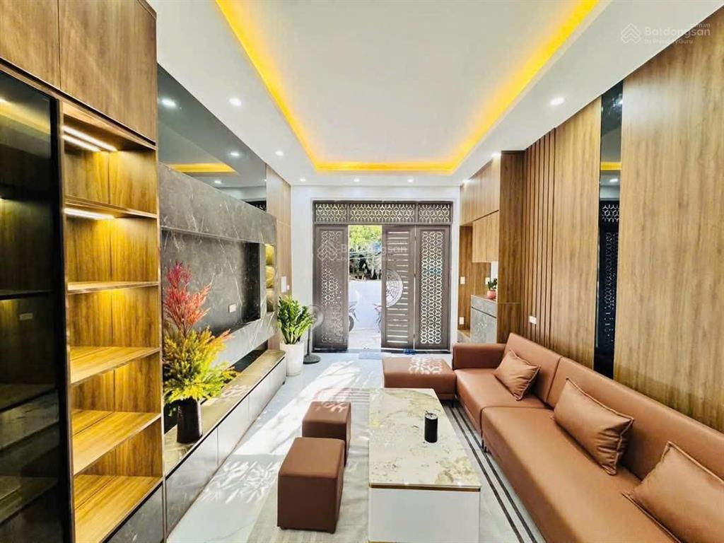 Bán nhà phố dương quảng hàm 60m2 x 5 tầng giá 13 tỷ