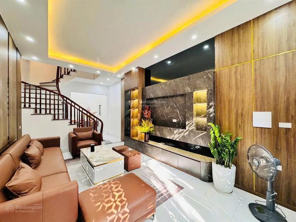 Bán nhà phố dương quảng hàm 60m2 x 5 tầng giá 13 tỷ